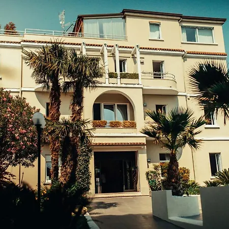 Benaco Hotel 3*