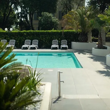 Benaco Hotel 3*