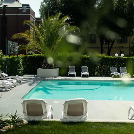 Benaco Hotel 3*