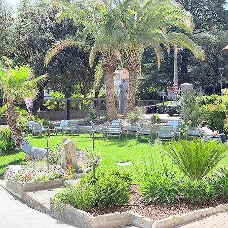 Hotel Benaco